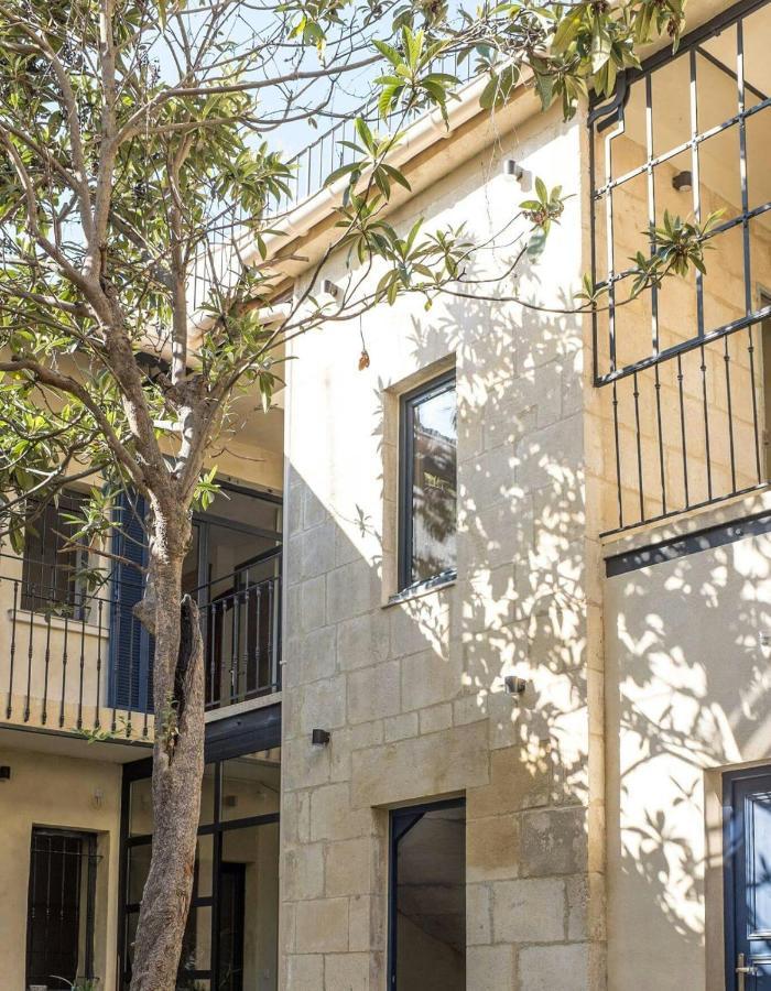 Sous Le Neflier Bed & Breakfast Nîmes Exterior foto