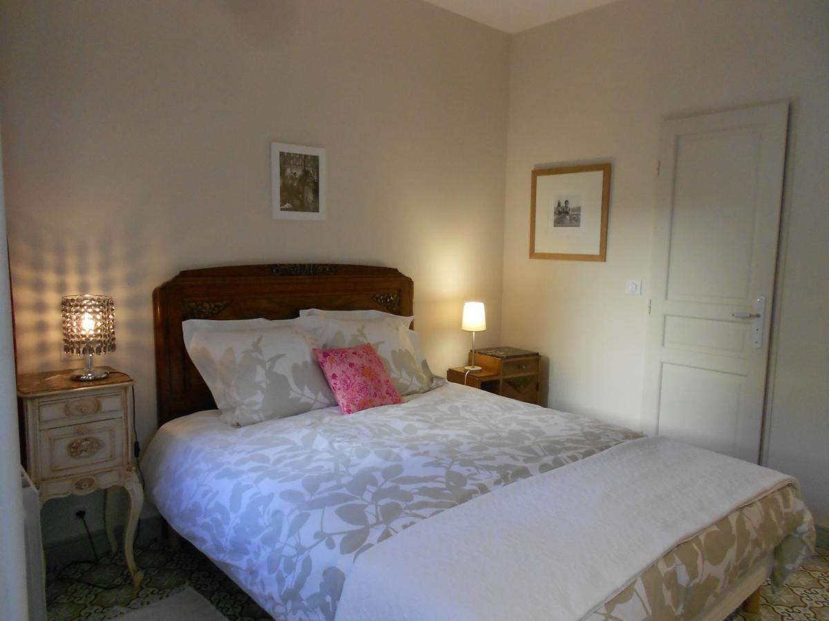 Sous Le Neflier Bed & Breakfast Nîmes Exterior foto