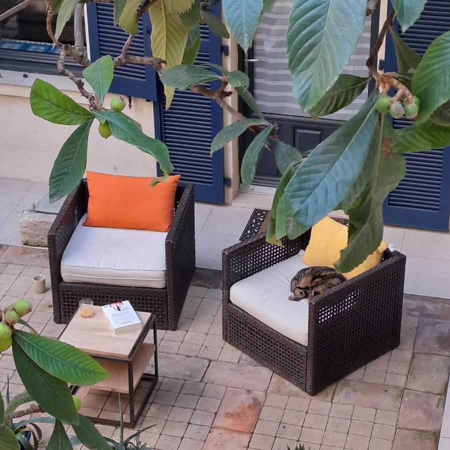 Sous Le Neflier Bed & Breakfast Nîmes Exterior foto