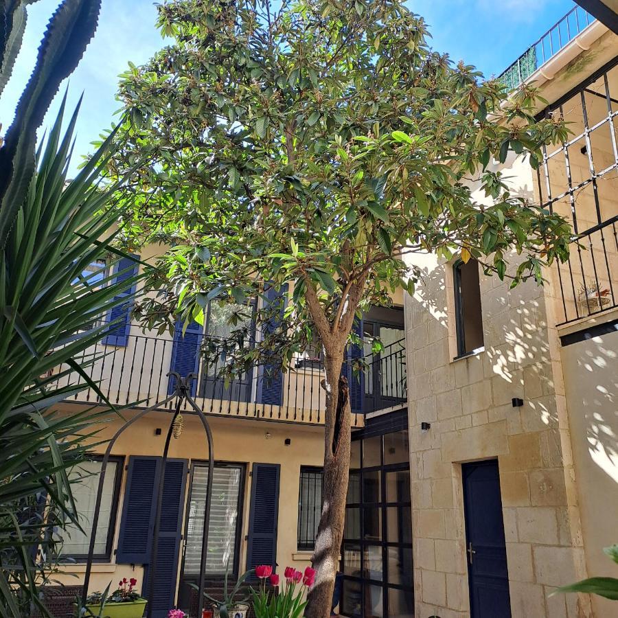 Sous Le Neflier Bed & Breakfast Nîmes Exterior foto